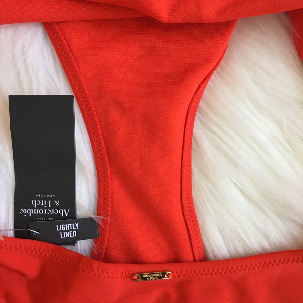 Cheeky Ruffle One Piece - Picture 4 of 8